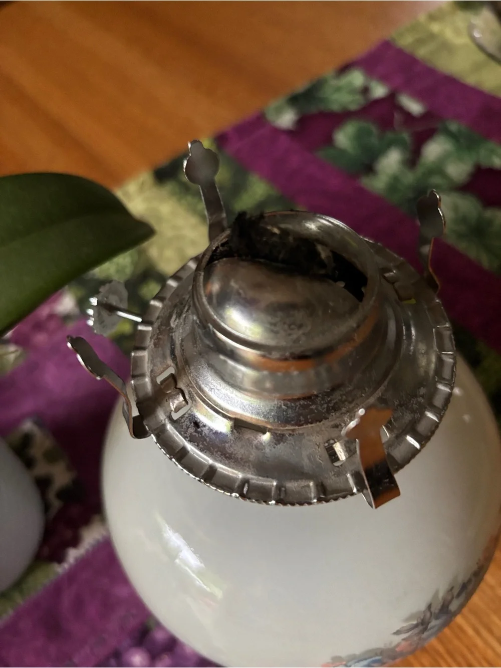 90s Vintage Floral White Lamplight Farms Hurricane Lamp - Elegant Home Accent